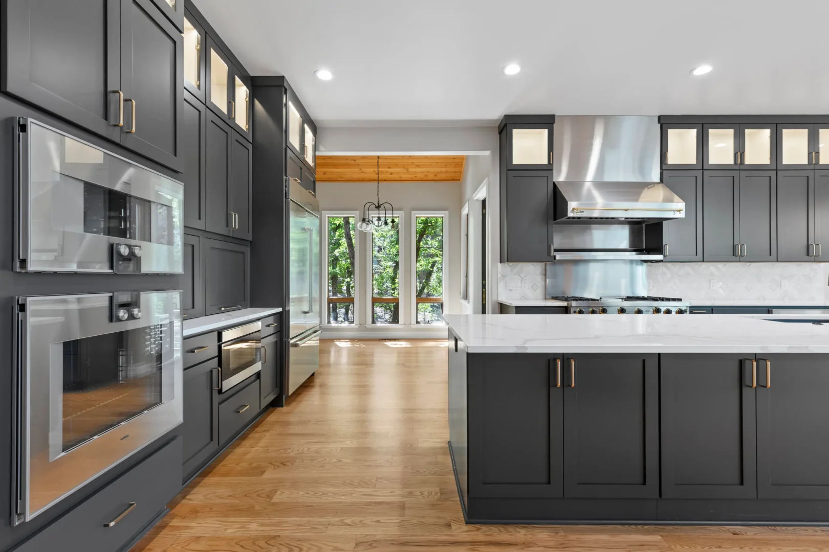 Kitchen & Bathroom